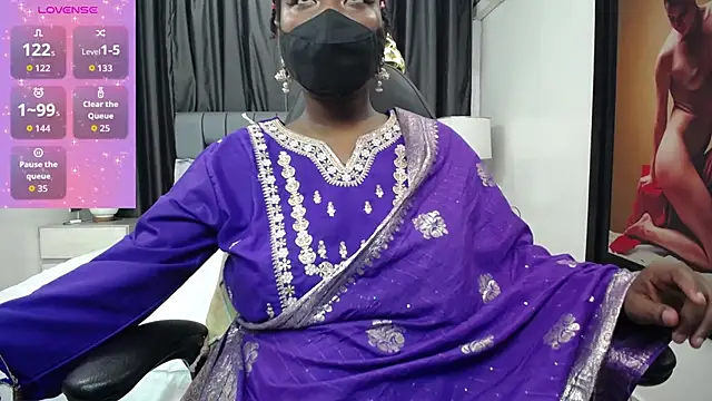 kavya suri  online show from 02.13.26