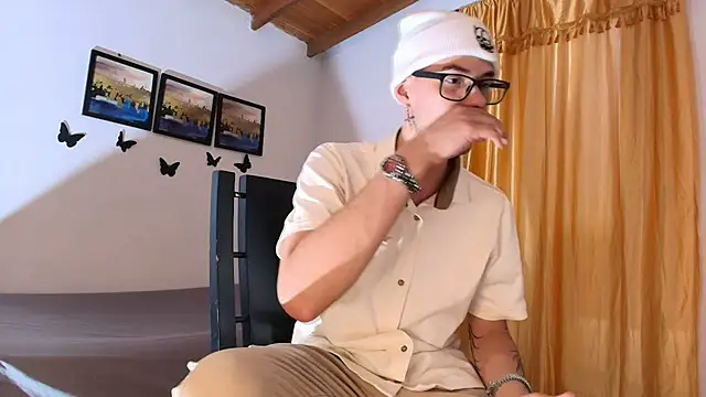 Snapshot of Vlad__night chatting on 07.26.26 Vlad night online show from 07.26.26