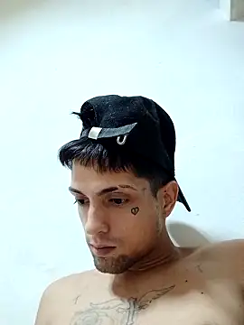 Snapshot of DanyxxxCuba chatting on 02.01.26 DanyxxxCuba online show from 02.01.26