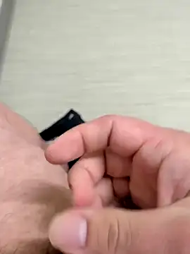 Snapshot of thebestneighbor chatting on 02.19.26 thebestneighbor online show from 02.19.26