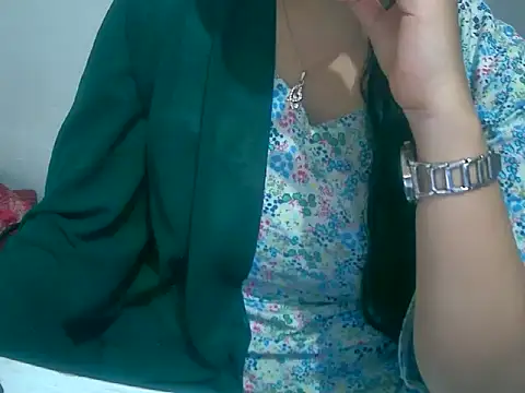 Snapshot of Cute_Aliyaa chatting on 02.28.26 Cute Aliyaa online show from 02.28.26