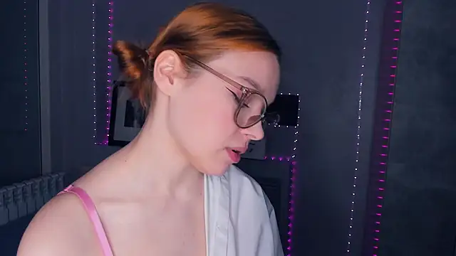 Snapshot of aIexsunshine chatting on 02.04.26 aIexsunshine online show from 02.04.26