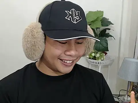 Snapshot of beraldick chatting on 02.23.26 beraldick online show from 02.23.26