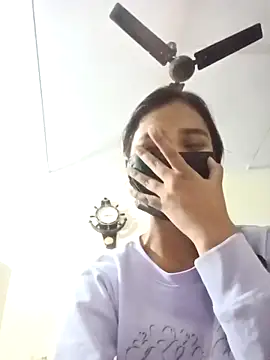 Snapshot of Mahira-- chatting on 02.16.26 Mahira-- online show from 02.16.26