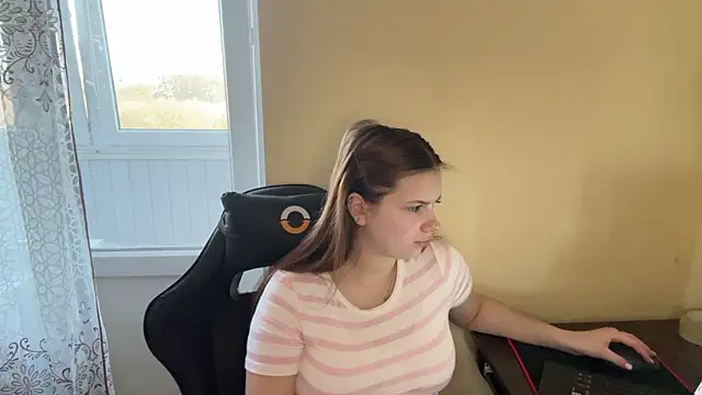 Snapshot of SoftIris_ chatting on 03.14.26 SoftIris online show from 03.14.26