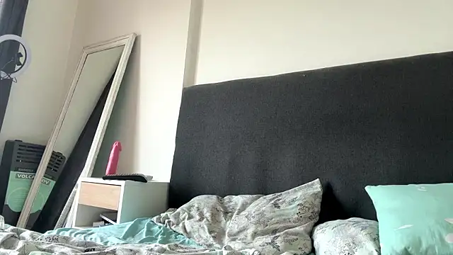 Snapshot of ShontaStrite chatting on 02.02.26 ShontaStrite online show from 02.02.26