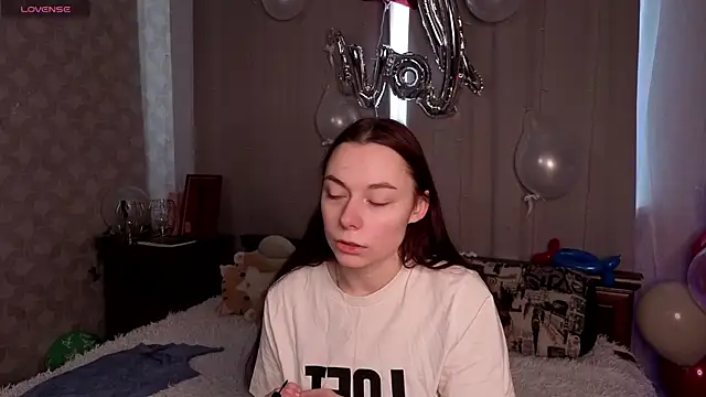 Snapshot of BuenaSchmaling chatting on 02.15.26 BuenaSchmaling online show from 02.15.26