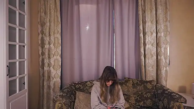 UshaAshauer online show from 02.04.26