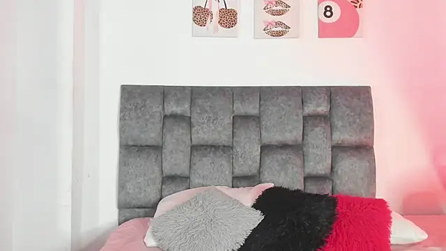 Isabella Moon9 online show from 06.06.26