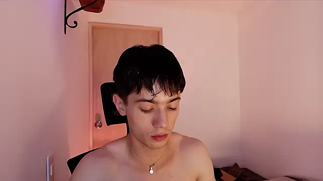 Snapshot of slowburnmystic chatting on 08.02.26 slowburnmystic online show from 08.02.26