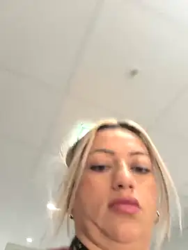 Snapshot of NinaRicci1518 chatting on 03.14.26 NinaRicci1518 online show from 03.14.26