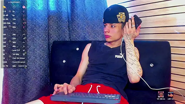 Snapshot of TheBatMansion chatting on 06.14.26 TheBatMansion online show from 06.14.26
