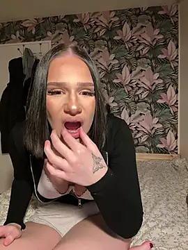 Snapshot of leannabbyy chatting on 02.07.26 leannabbyy online show from 02.07.26