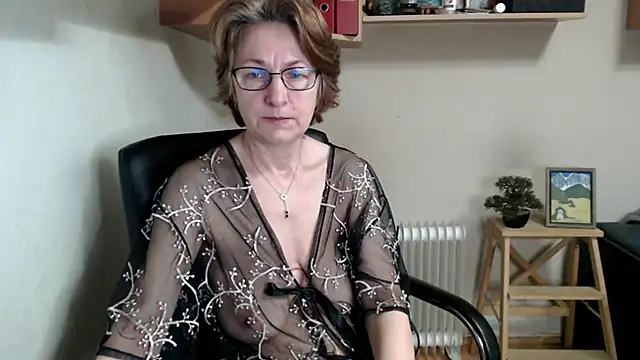 katemodel online show from 04.19.26