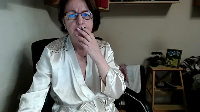 Snapshot of katemodel chatting on 06.24.26 katemodel online show from 06.24.26