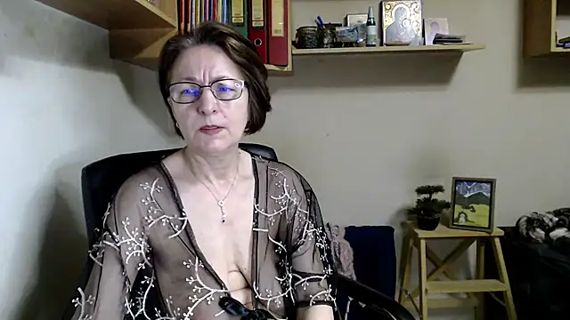 Snapshot of katemodel chatting on 07.04.26 katemodel online show from 07.04.26