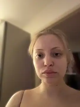 MollyHilton online show from 05.08.26