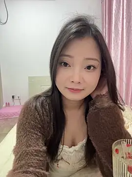 BIGBABYYEYE online show from 05.08.26