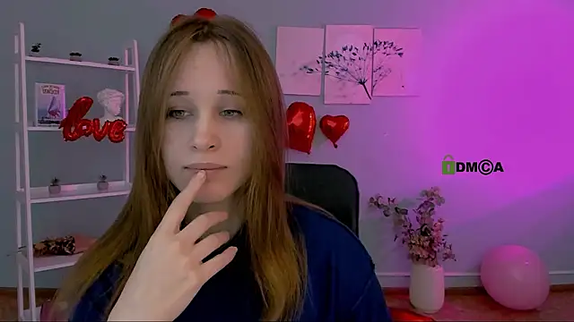 Snapshot of eira_mouse chatting on 02.14.26 eira mouse online show from 02.14.26