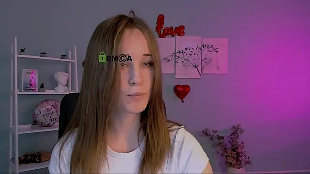 Snapshot of eira_mouse chatting on 02.15.26 eira mouse online show from 02.15.26