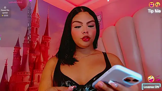 Maia Hotts online show from 03.13.26