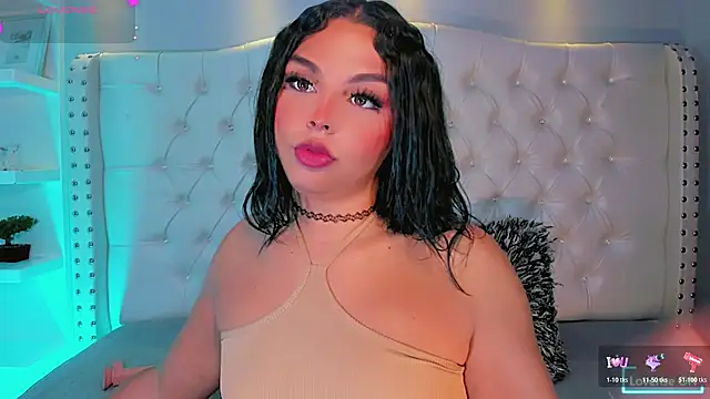 Snapshot of Maia_Hotts chatting on 06.27.26 Maia Hotts online show from 06.27.26