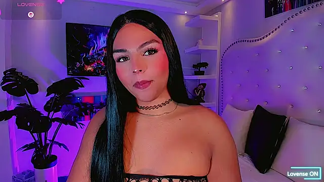Snapshot of Maia_Hotts chatting on 07.21.26 Maia Hotts online show from 07.21.26