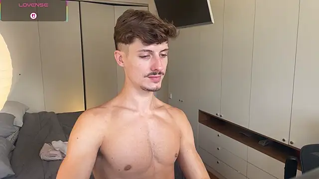 vitoraugustoxxx online show from 03.06.26