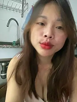 Snapshot of Emxinhka1 chatting on 07.23.26 Emxinhka1 online show from 07.23.26