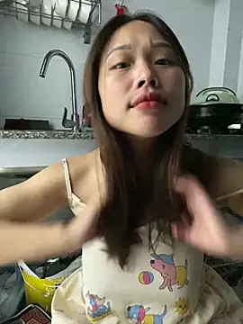 Snapshot of Emxinhka1 chatting on 07.31.26 Emxinhka1 online show from 07.31.26