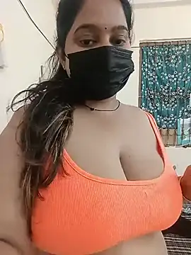 Snapshot of Aliya_Hott chatting on 07.18.26 Aliya Hott online show from 07.18.26