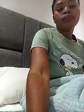 Snapshot of crazylove1985 chatting on 02.17.26 crazylove1985 online show from 02.17.26