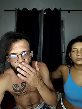 Snapshot of jonyboypriv chatting on 04.05.26 jonyboypriv online show from 04.05.26