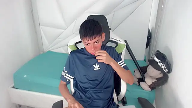 Liarr  online show from 02.27.26