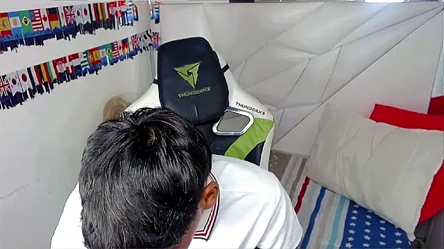Liarr  online show from 04.25.26
