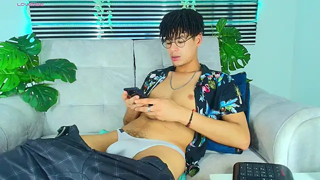 ThiiagoSaeenz online show from 04.24.26