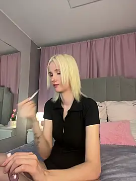CrystalLili online show from 06.13.26