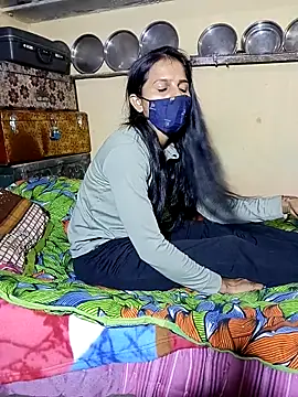 Snapshot of bharticouple chatting on 02.01.26 bharticouple online show from 02.01.26