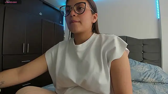 AnnaBailey  online show from 03.17.26