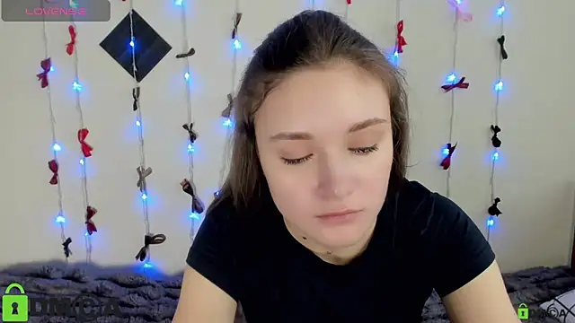 Snapshot of Elina_X chatting on 06.08.26 Elina X online show from 06.08.26
