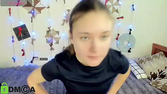 Snapshot of Elina_X chatting on 06.13.26 Elina X online show from 06.13.26