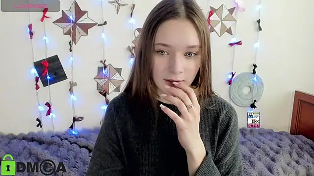 Snapshot of Elina_X chatting on 06.15.26 Elina X online show from 06.15.26