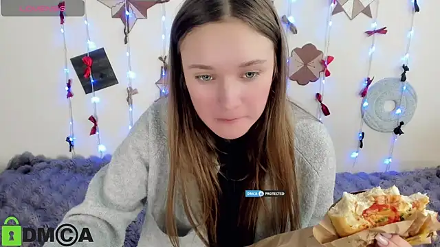 Snapshot of Elina_X chatting on 06.16.26 Elina X online show from 06.16.26