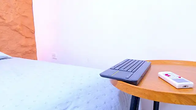 Snapshot of Nahomi_Williams_ chatting on 03.31.26 Nahomi Williams online show from 03.31.26