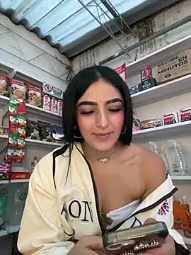 Snapshot of Valery_pink18 chatting on 02.13.26 Valery pink18 online show from 02.13.26