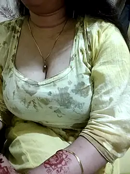 Snapshot of PARI51 chatting on 07.13.26 PARI51 online show from 07.13.26
