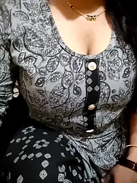 Snapshot of PARI51 chatting on 07.24.26 PARI51 online show from 07.24.26