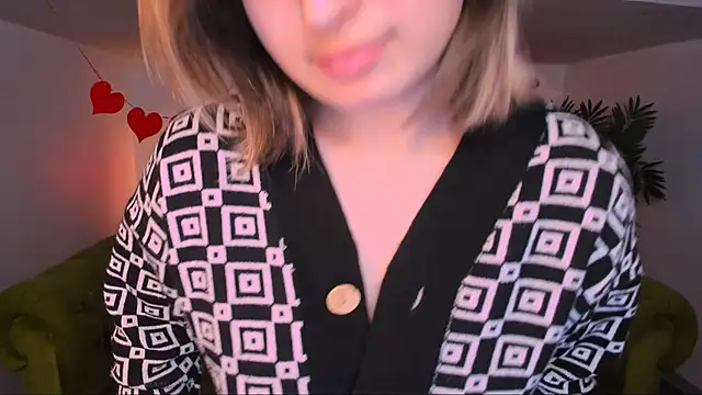 Snapshot of meowseduce chatting on 03.18.26 meowseduce online show from 03.18.26