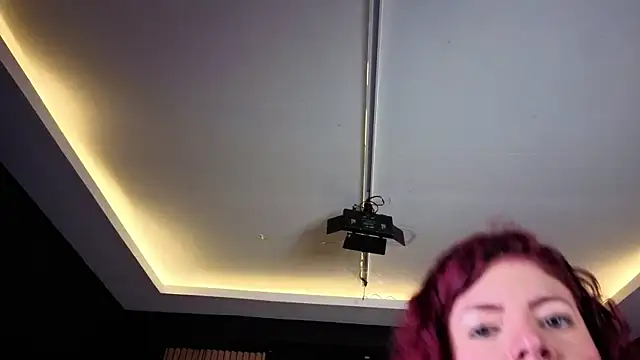 MiaTorres4 online show from 04.28.26