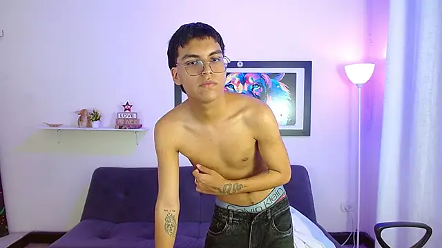 Snapshot of Maecum18 chatting on 03.10.26 Maecum18 online show from 03.10.26